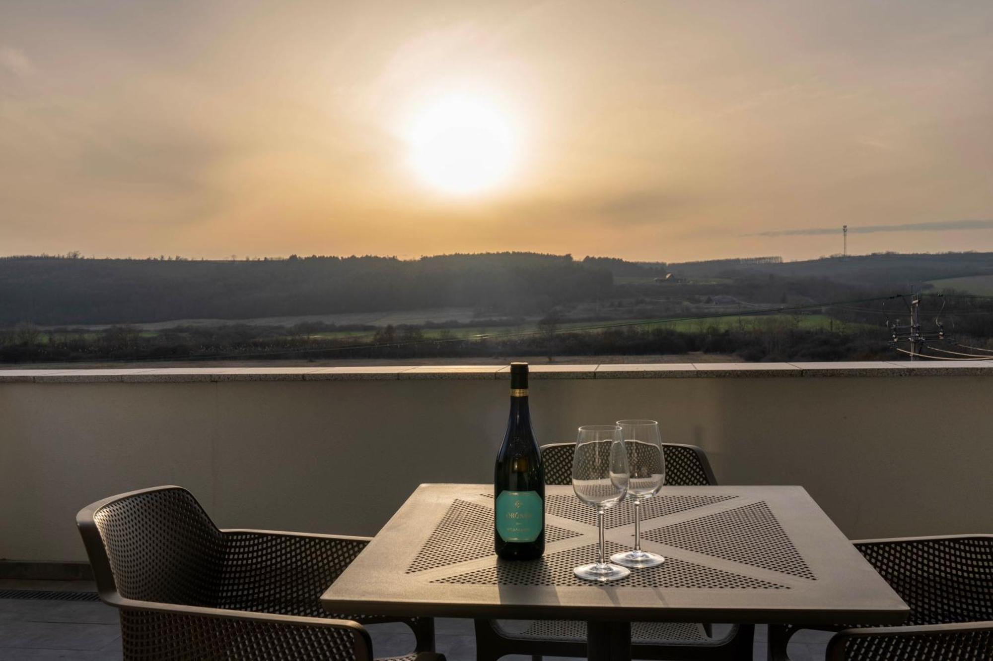 Salt Hill Premium Apartments 에게르잘록 외부 사진